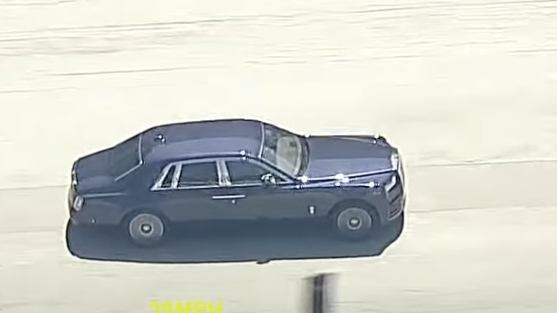 Rolls-Royce Phantom Thief Evades Police In LA With Classic Trick